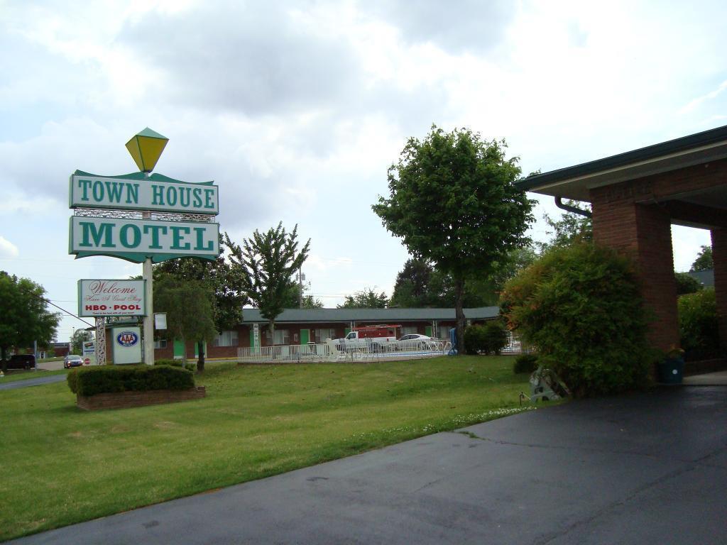 Town House Motel Tupelo Ngoại thất bức ảnh